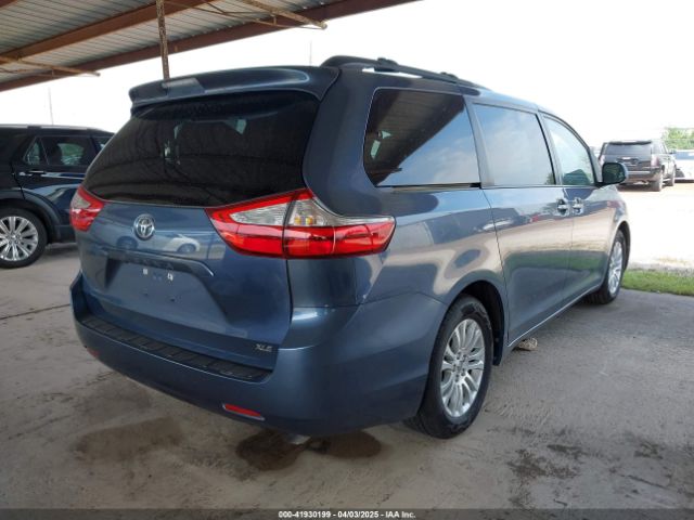 5TDYK3DC7FS618571 Toyota Sienna Xle 8 Passenger