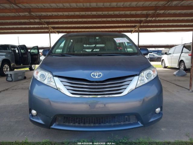 5TDYK3DC7FS618571 Toyota Sienna Xle 8 Passenger