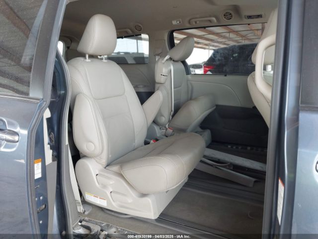 5TDYK3DC7FS618571 Toyota Sienna Xle 8 Passenger
