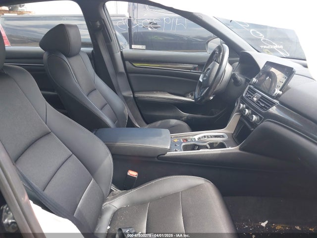 1HGCV3F21NA044004 Honda Accord Hybrid Sport