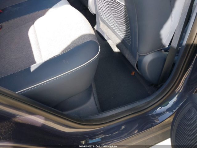 KMHRC8A3XLU023008 Hyundai Venue Denim