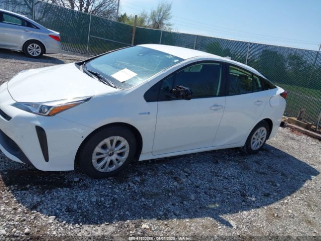 JTDKAMFUXN3159170 Toyota Prius Le