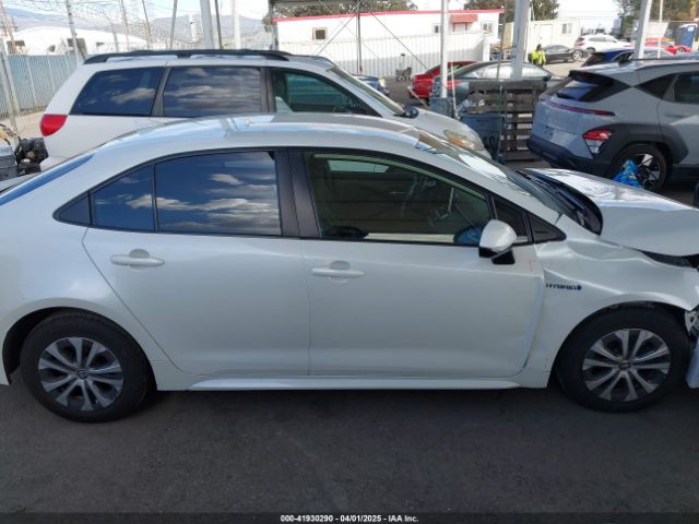 JTDEAMDE2MJ026454 Toyota Corolla Hybrid Le