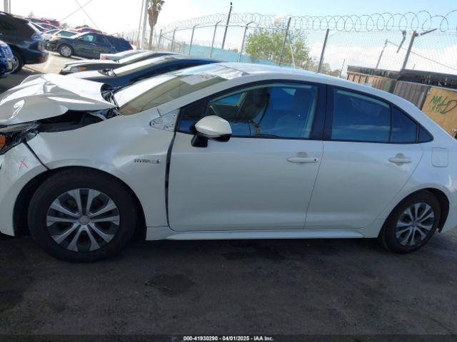 JTDEAMDE2MJ026454 Toyota Corolla Hybrid Le