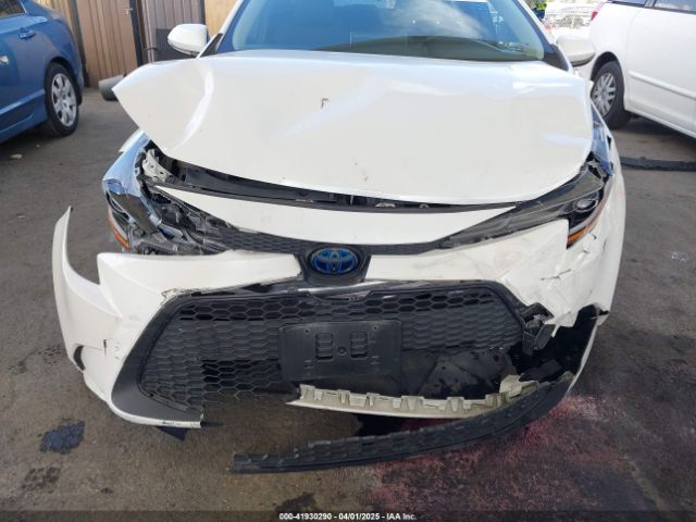 JTDEAMDE2MJ026454 Toyota Corolla Hybrid Le