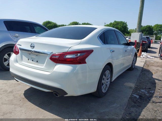 1N4AL3AP7JC165820 Nissan Altima 2.5 S