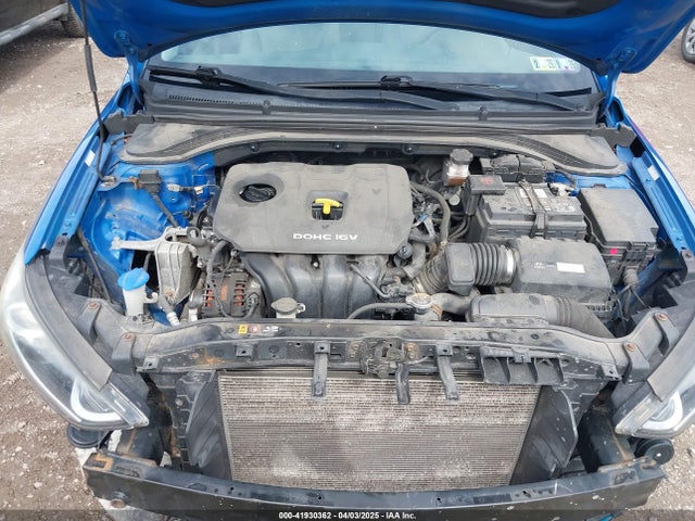 KMHD84LFXHU064287 Hyundai ELANTRA SE