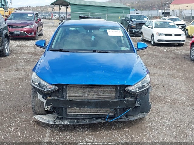 KMHD84LFXHU064287 Hyundai ELANTRA SE