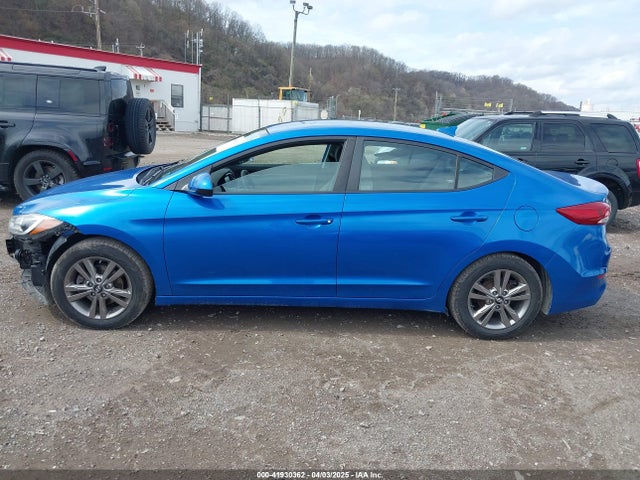 KMHD84LFXHU064287 Hyundai ELANTRA SE