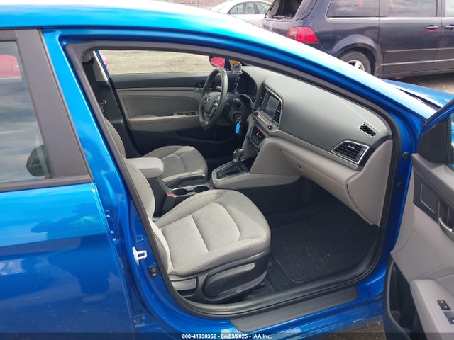 KMHD84LFXHU064287 Hyundai ELANTRA SE