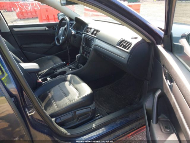 1VWAT7A33FC091945 Volkswagen Passat 1.8t Limited Edition