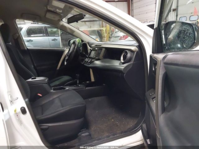 2T3BFREV6EW145188 Toyota RAV4 LE