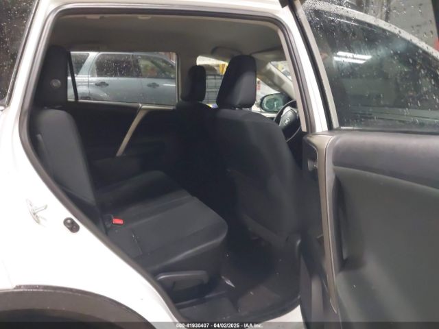 2T3BFREV6EW145188 Toyota RAV4 LE