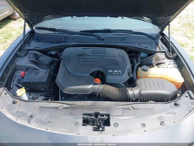 2C3CDXBG6JH336693 Dodge Charger Sxt Rwd
