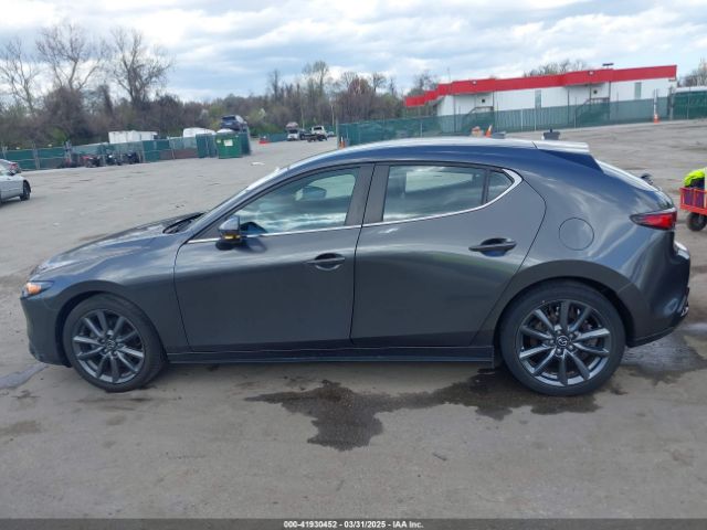 JM1BPBMM1L1169228 Mazda Mazda3 Hatchback Preferred Package