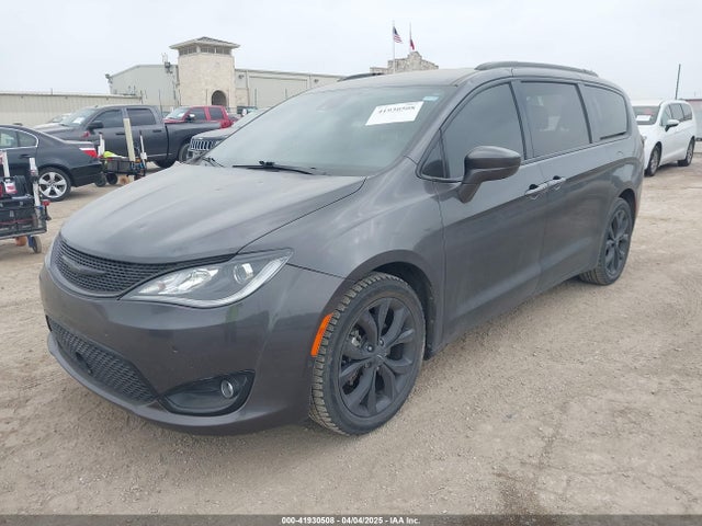 Chrysler Pacifica Touring L 2020 2C4RC1BG6LR247919 Image 2