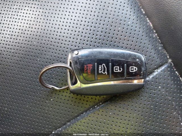 5NMZUDLA3JH057978 Hyundai Santa Fe Sport 2.0t