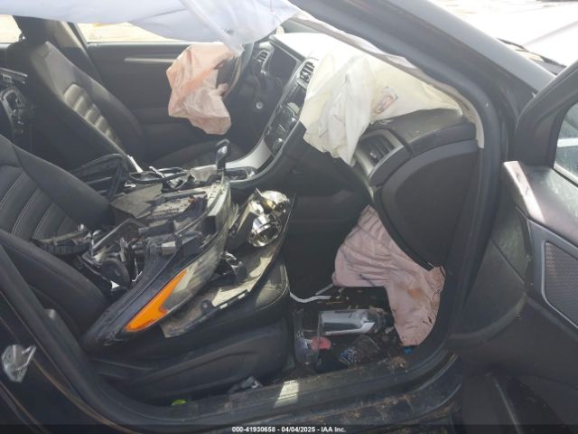 3FA6P0H72ER113761 Ford FUSION SE