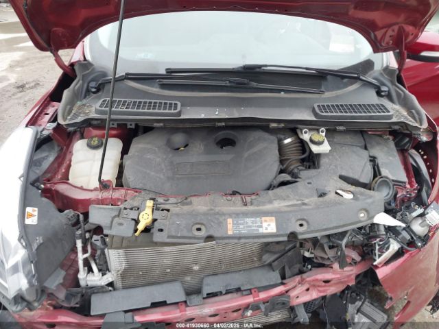 1FMCU0J98FUC07196 Ford Escape Titanium