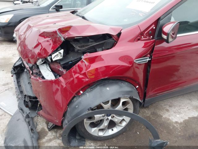 1FMCU0J98FUC07196 Ford Escape Titanium
