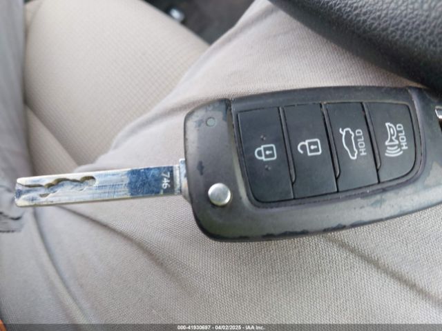 3KPC24A3XKE055511 Hyundai ACCENT SE