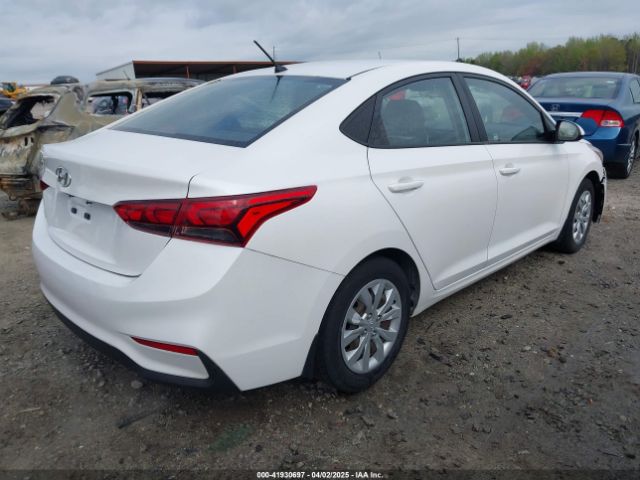3KPC24A3XKE055511 Hyundai ACCENT SE