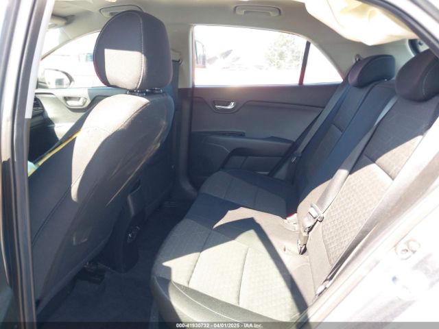 3KPA25AB5KE188889 KIA Rio 5-door S