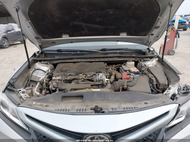 4T1B11HK2JU079694 Toyota CAMRY SE