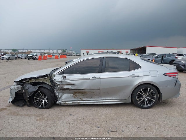 4T1B11HK2JU079694 Toyota CAMRY SE