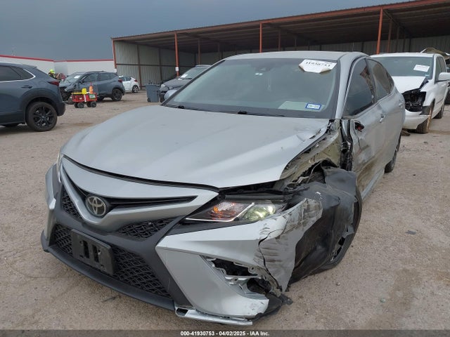 4T1B11HK2JU079694 Toyota CAMRY SE