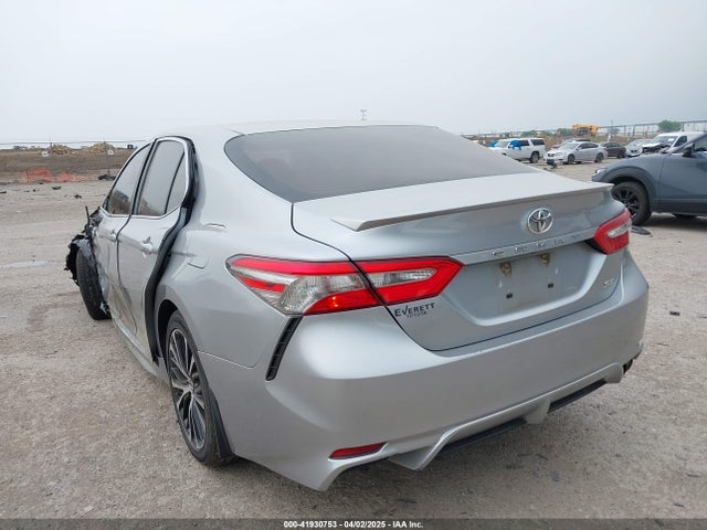 4T1B11HK2JU079694 Toyota CAMRY SE