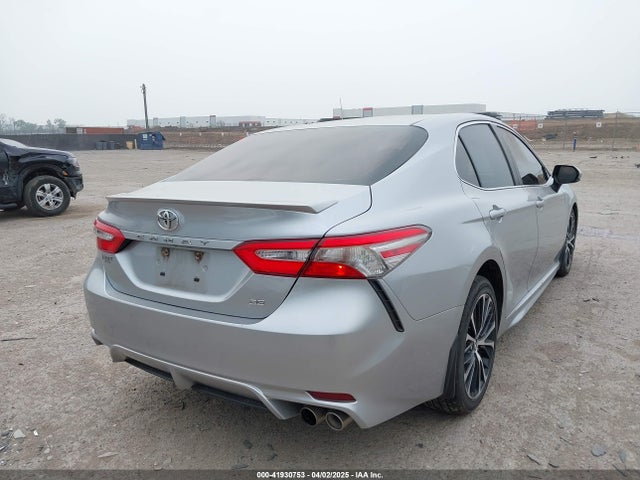 4T1B11HK2JU079694 Toyota CAMRY SE