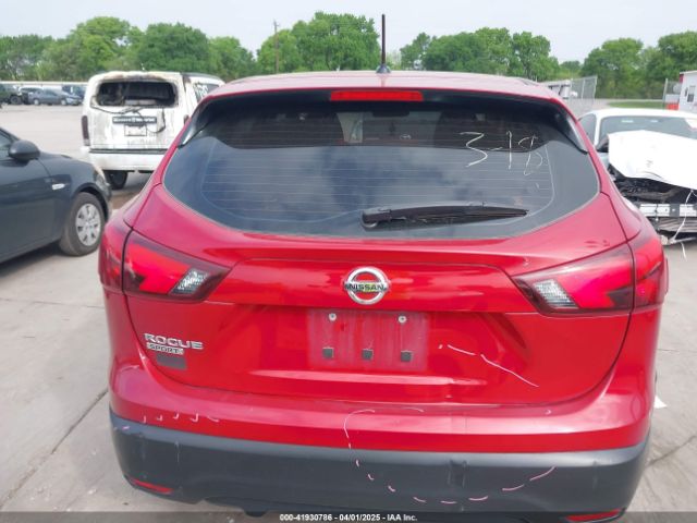 JN1BJ1CPXJW183803 Nissan Rogue Sport S