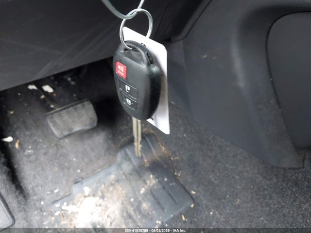 Scion XB 2014 JTLZE4FE5EJ053267 Image 11