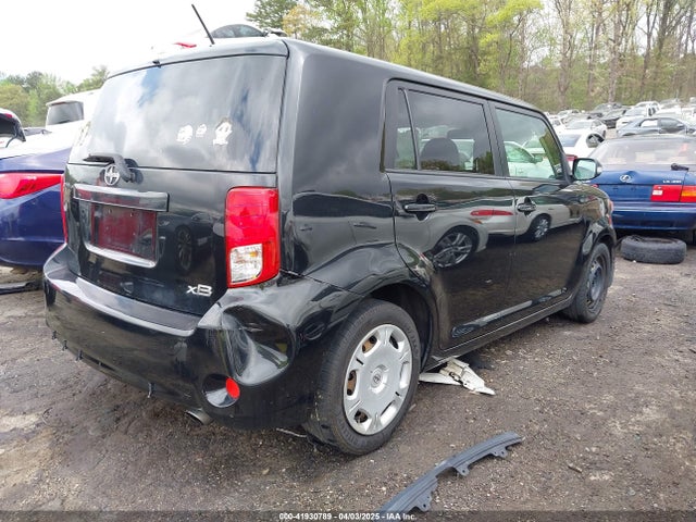 Scion XB 2014 JTLZE4FE5EJ053267 Image 4