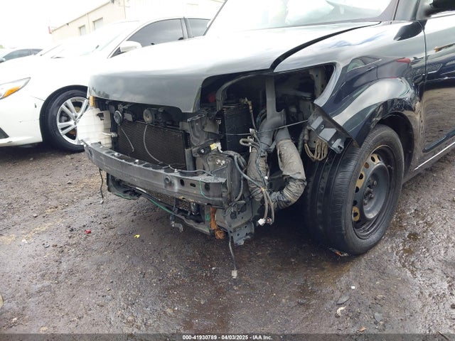 Scion XB 2014 JTLZE4FE5EJ053267 Image 6