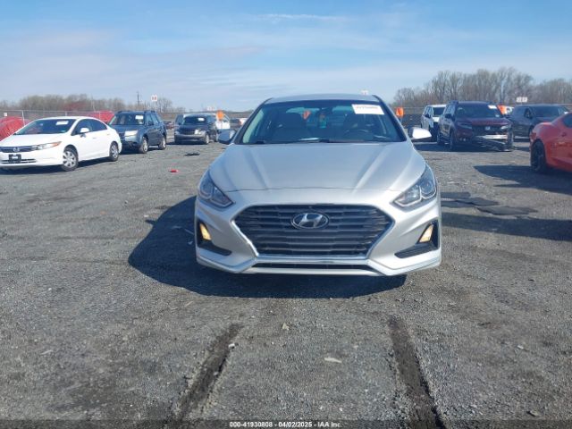 5NPE24AF2JH693975 Hyundai SONATA SE