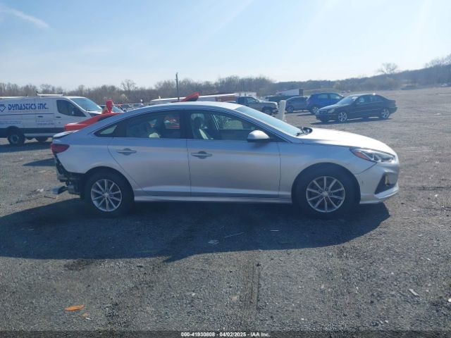 5NPE24AF2JH693975 Hyundai SONATA SE