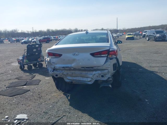 5NPE24AF2JH693975 Hyundai SONATA SE
