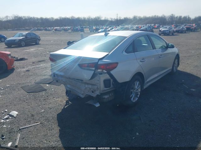5NPE24AF2JH693975 Hyundai SONATA SE