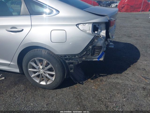 5NPE24AF2JH693975 Hyundai SONATA SE