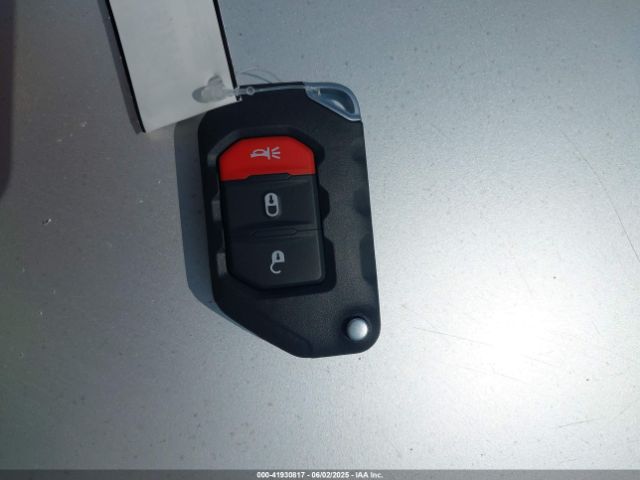 1C4HJXDG4JW298647 Jeep Wrangler Unlimited Sport S 4x4