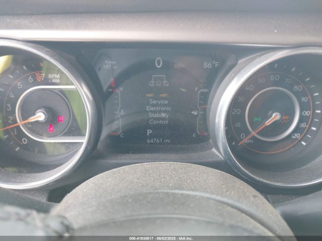 1C4HJXDG4JW298647 Jeep Wrangler Unlimited Sport S 4x4