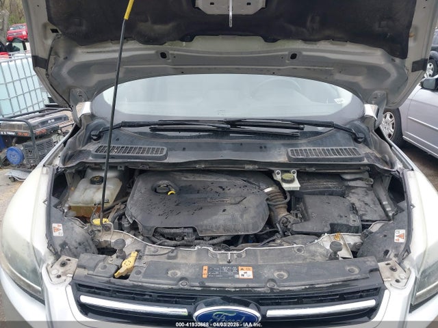 1FMCU9JX2FUA24279 Ford Escape Titanium