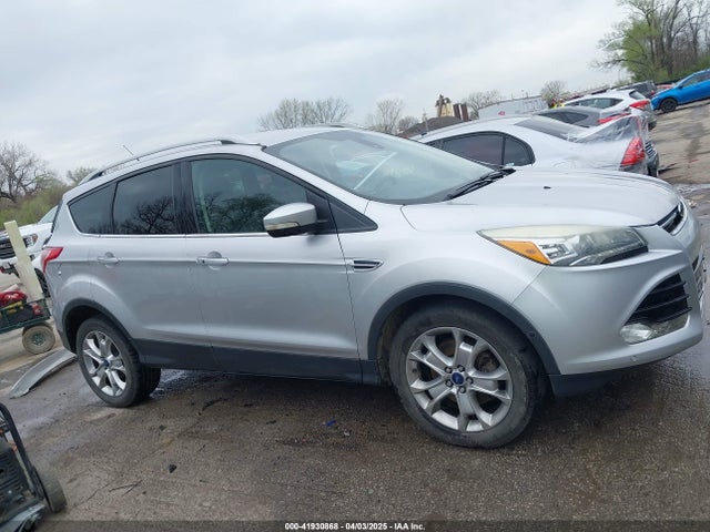 1FMCU9JX2FUA24279 Ford Escape Titanium
