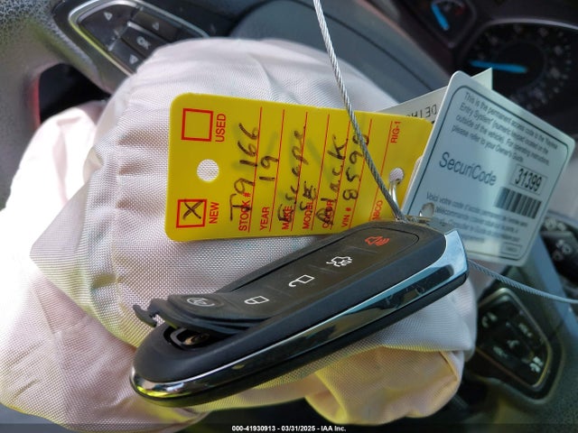 1FMCU9GDXKUB78598 Ford ESCAPE SE