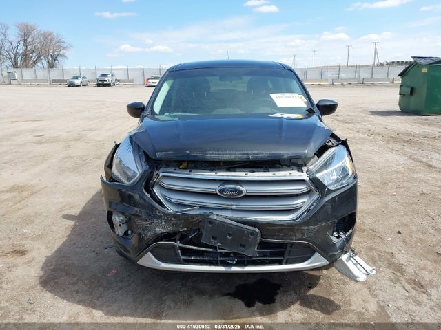 1FMCU9GDXKUB78598 Ford ESCAPE SE