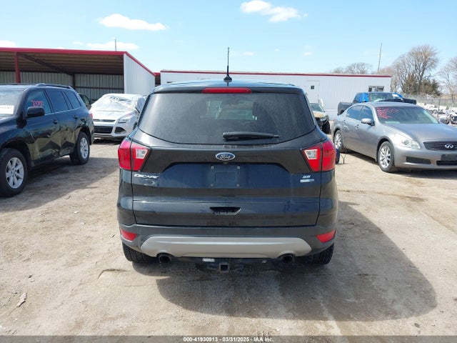 1FMCU9GDXKUB78598 Ford ESCAPE SE