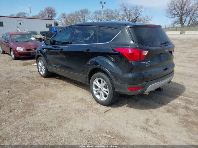 1FMCU9GDXKUB78598 Ford ESCAPE SE