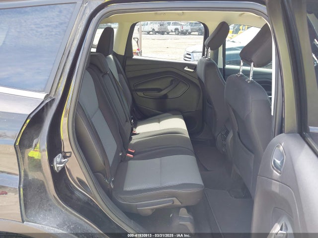 1FMCU9GDXKUB78598 Ford ESCAPE SE